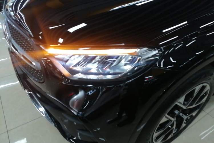 Used Mercedes-Benz GLC 2023 GLC 260 L 4MATIC Luxury 7-Seater Left Front Headlight