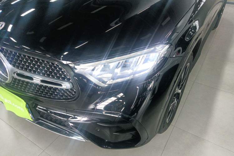 Used Mercedes-Benz GLC 2023 Facelift GLC 260 L 4MATIC Dynamic Version 5 Seats Left Front Headlight