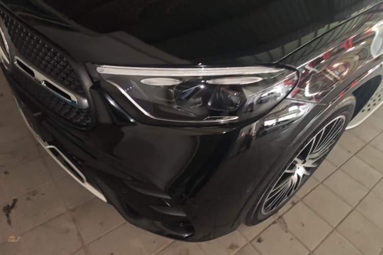 Used Mercedes-Benz GLC 2023 Facelifted GLC 300 L 4MATIC Luxury Version 5 Seats Left Front Headlight