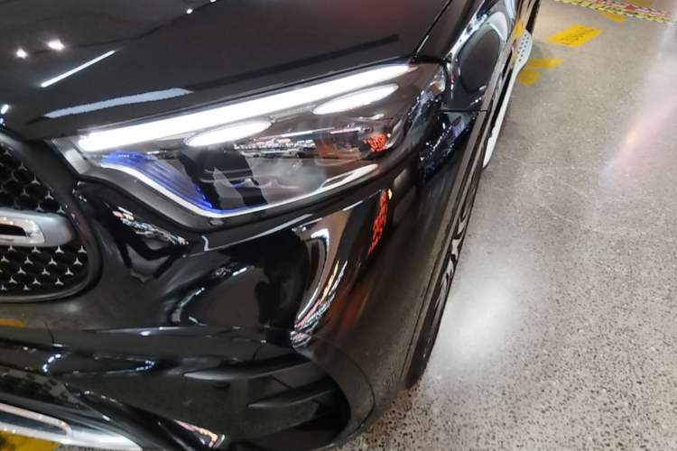 Used Mercedes-Benz GLC 2023 Refreshed GLC 300 L 4MATIC Luxury Version 7 Seats Left Front Headlight