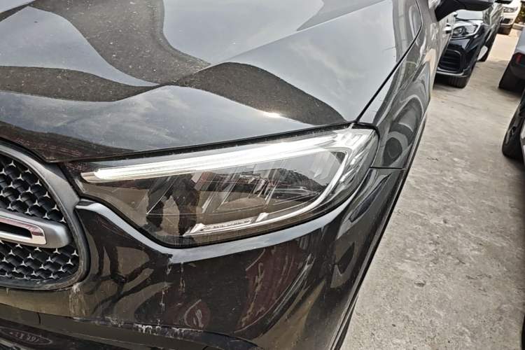 Used Mercedes-Benz GLC 2023 Facelift GLC 260 L 4MATIC Luxury Version 5 Seats Left Front Headlight