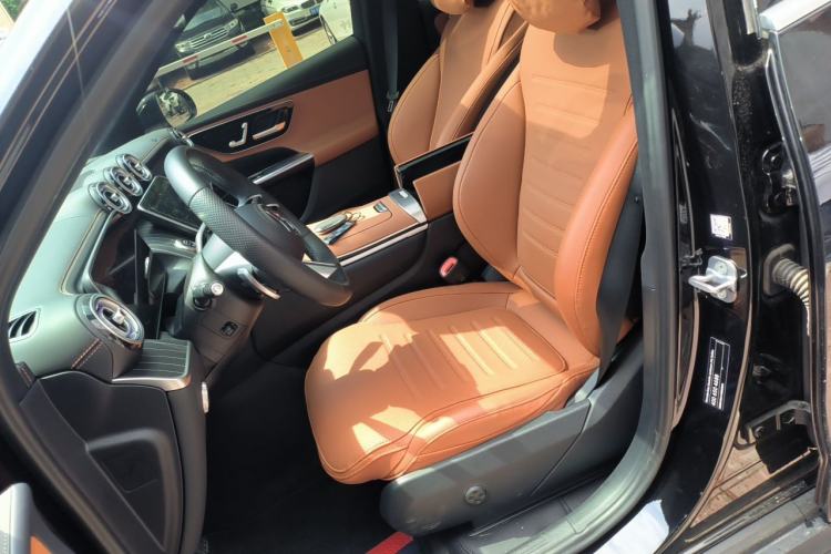 Used Mercedes-Benz GLC 2023 GLC 260 L 4MATIC Luxury Model 5 Seats Left Front Seat