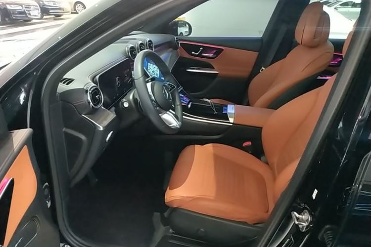 Used Mercedes-Benz GLC 2023 GLC 260 L 4MATIC Dynamic Edition 5-seater Left Front Seat