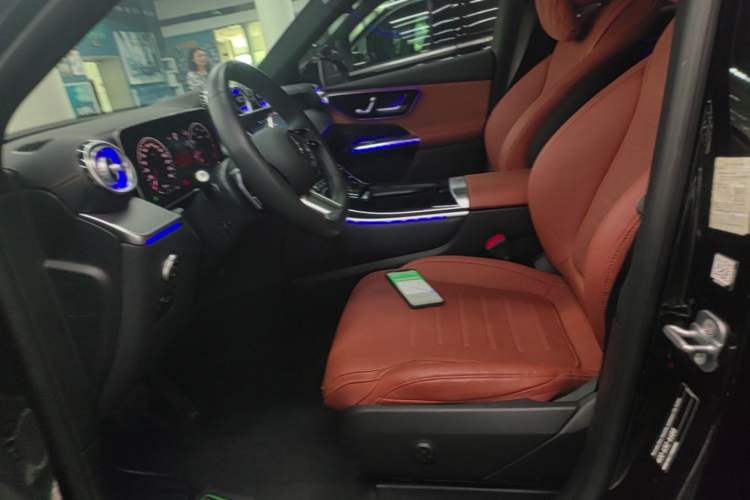 Used Mercedes-Benz GLC 2023 GLC 260 L 4MATIC Luxury Model 5 Seats Left Front Seat