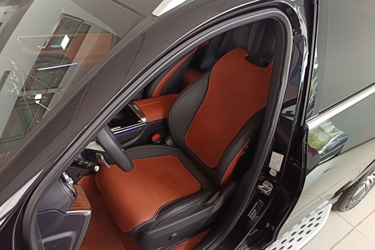 Used Mercedes-Benz GLC 2023 Refreshed GLC 300 L 4MATIC Dynamic Edition 5 Seats Left Front Seat