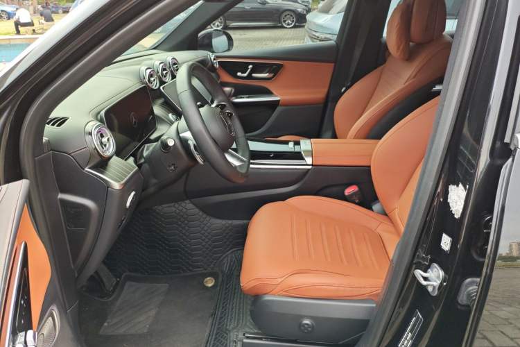 Used Mercedes-Benz GLC 2023 GLC 300 L 4MATIC Dynamic Edition 5-seater Left Front Seat