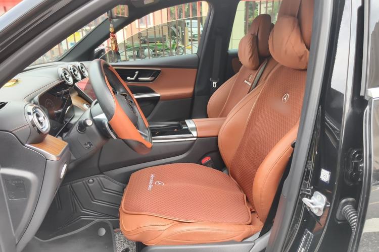 Used Mercedes-Benz GLC 2023 Refreshed GLC 300 L 4MATIC Dynamic Edition 5 Seats Left Front Seat