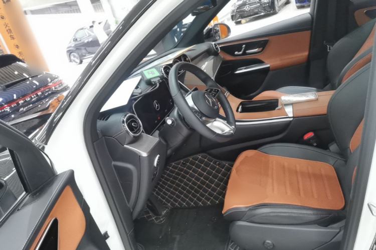 Used Mercedes-Benz GLC 2023 GLC 260 L 4MATIC Dynamic Edition 5-seater Left Front Seat
