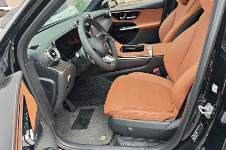 Used Mercedes-Benz GLC 2023 Refreshed GLC 300 L 4MATIC Dynamic Edition 5 Seats Left Front Seat