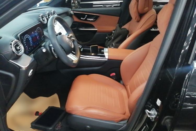 Used Mercedes-Benz GLC 2023 GLC 260 L 4MATIC Luxury 7-Seater Left Front Seat