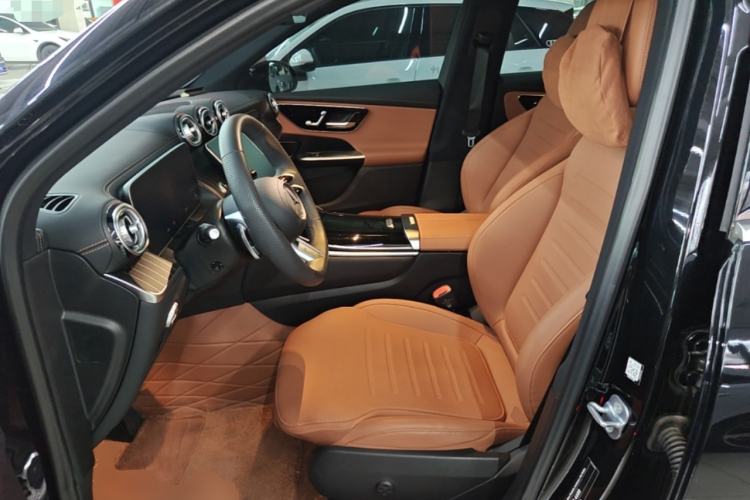 Used Mercedes-Benz GLC 2023 Refreshed GLC 300 L 4MATIC Dynamic Edition 5 Seats Left Front Seat
