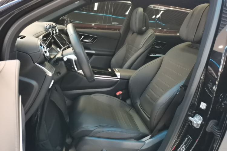Used Mercedes-Benz GLC 2023 Refreshed GLC 300 L 4MATIC Dynamic Edition 5 Seats Left Front Seat