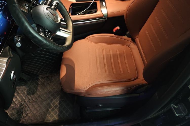 Used Mercedes-Benz GLC 2023 Refreshed GLC 300 L 4MATIC Dynamic Edition 5 Seats Left Front Seat