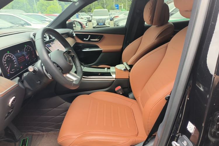 Used Mercedes-Benz GLC 2023 Refreshed GLC 300 L 4MATIC Dynamic Edition 5 Seats Left Front Seat