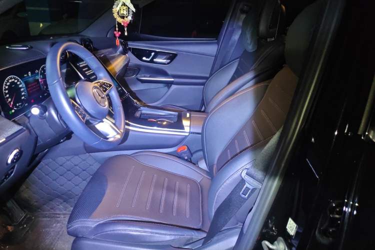 Used Mercedes-Benz GLC 2023 GLC 260 L 4MATIC Dynamic Edition 5-seater Left Front Seat