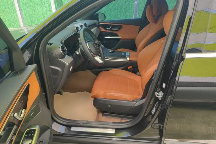 Used Mercedes-Benz GLC 2023 Facelift GLC 260 L 4MATIC Dynamic Version 5 Seats Left Front Seat