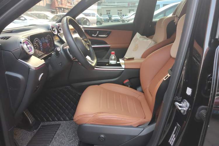 Used Mercedes-Benz GLC 2023 GLC 300 L 4MATIC Luxury 7-Seater Left Front Seat