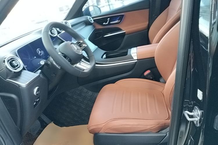 Used Mercedes-Benz GLC 2023 GLC 260 L 4MATIC Luxury Model 5 Seats Left Front Seat