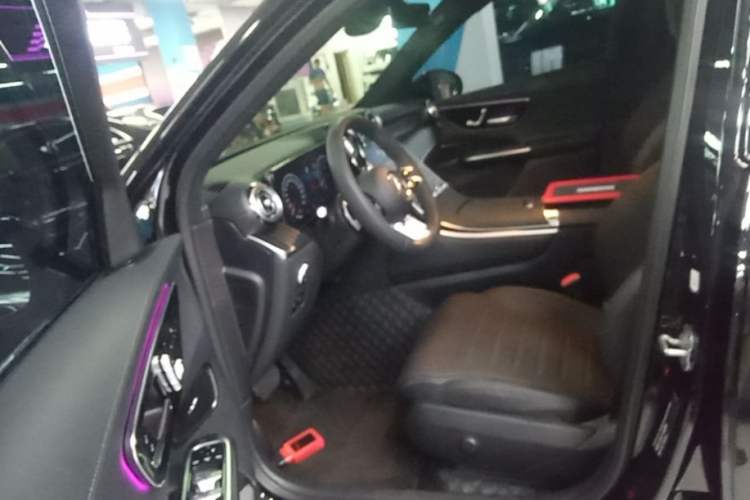 Used Mercedes-Benz GLC 2023 Refreshed GLC 300 L 4MATIC Dynamic Edition 5 Seats Left Front Seat