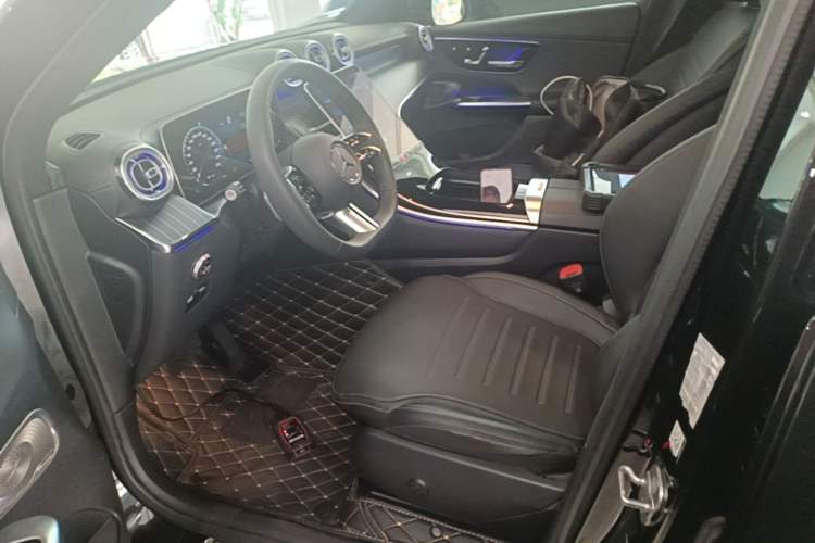 Used Mercedes-Benz GLC 2023 Refreshed GLC 300 L 4MATIC Dynamic Edition 5 Seats Left Front Seat