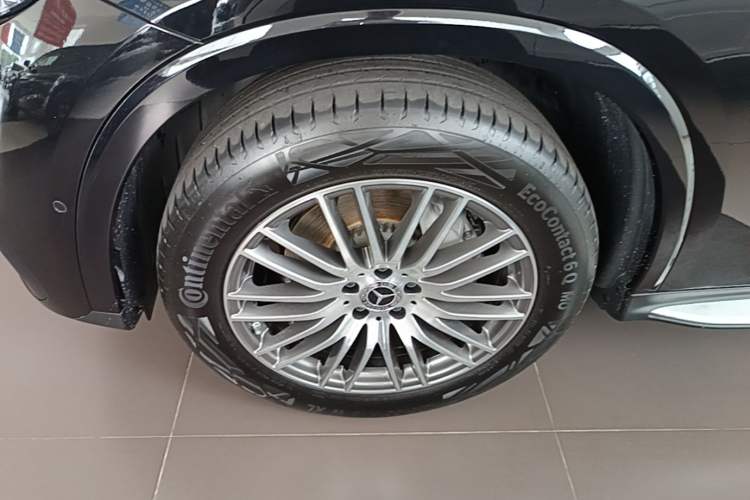 Used Mercedes-Benz GLC 2023 Refreshed GLC 300 L 4MATIC Dynamic Edition 5 Seats Left Front Wheel Hub