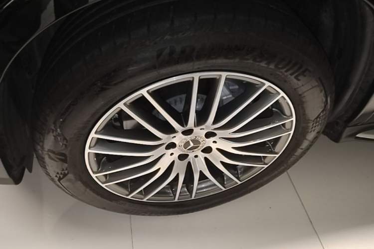 Used Mercedes-Benz GLC 2023 Refreshed GLC 300 L 4MATIC Dynamic Edition 5 Seats Left Front Wheel Hub
