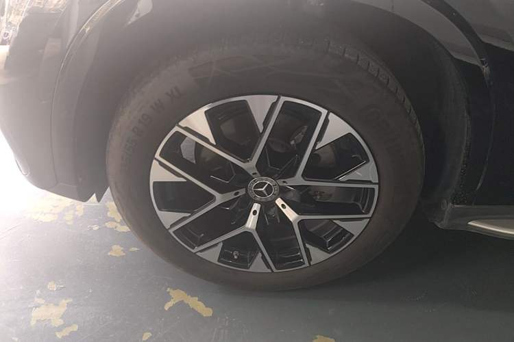 Used Mercedes-Benz GLC 2023 GLC 260 L 4MATIC Luxury 7-Seater Left Front Wheel Hub