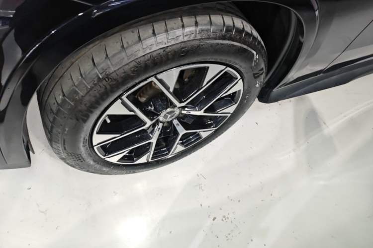 Used Mercedes-Benz GLC 2023 GLC 260 L 4MATIC Luxury Model 5 Seats Left Front Wheel Hub