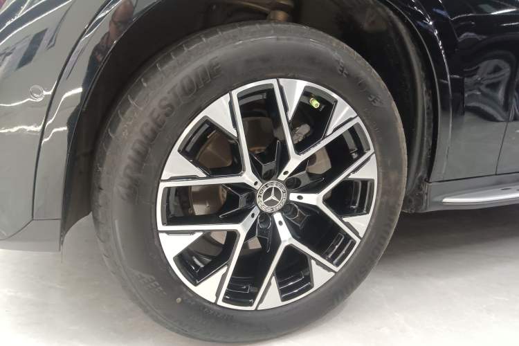 Used Mercedes-Benz GLC 2023 Facelift GLC 260 L 4MATIC Luxury Version 7-Seater Left Front Wheel Hub