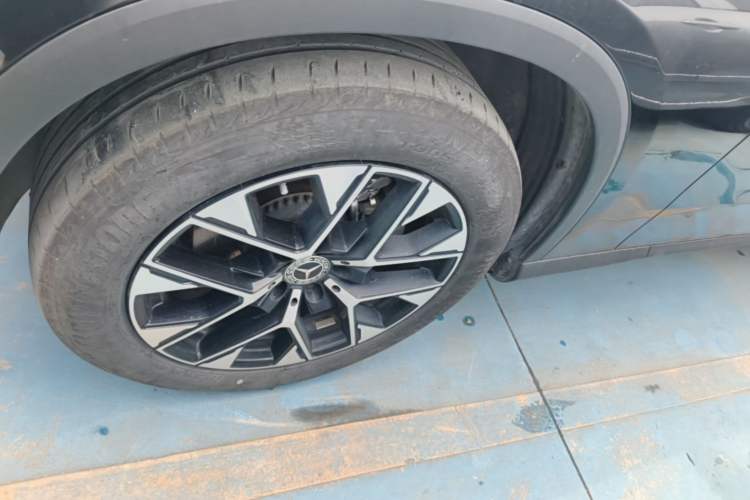 Used Mercedes-Benz GLC 2023 Facelift GLC 260 L 4MATIC Dynamic Version 5 Seats Left Front Wheel Hub