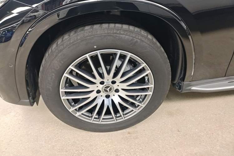 Used Mercedes-Benz GLC 2023 Refreshed GLC 300 L 4MATIC Dynamic Version 7-Seater Left Front Wheel Hub