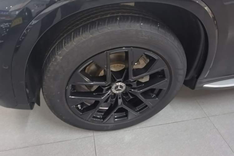Used Mercedes-Benz GLC 2023 GLC 260 L 4MATIC Luxury Model 5 Seats Left Front Wheel Hub