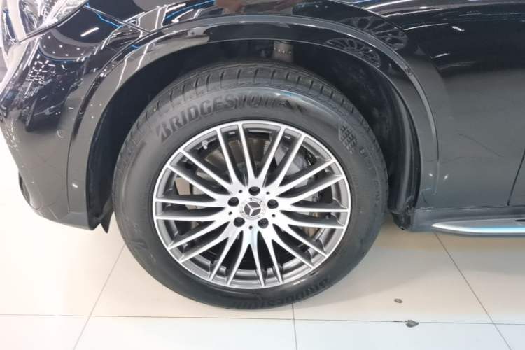 Used Mercedes-Benz GLC 2023 Refreshed GLC 300 L 4MATIC Dynamic Edition 5 Seats Left Front Wheel Hub