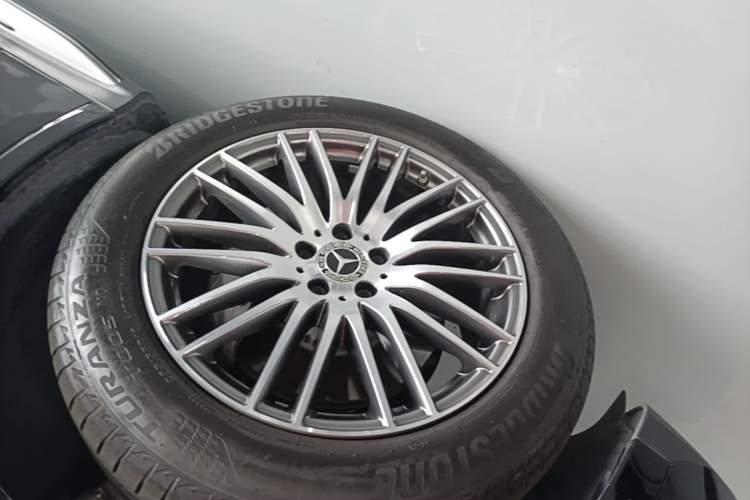 Used Mercedes-Benz GLC 2023 Refreshed GLC 300 L 4MATIC Dynamic Edition 5 Seats Left Front Wheel Hub