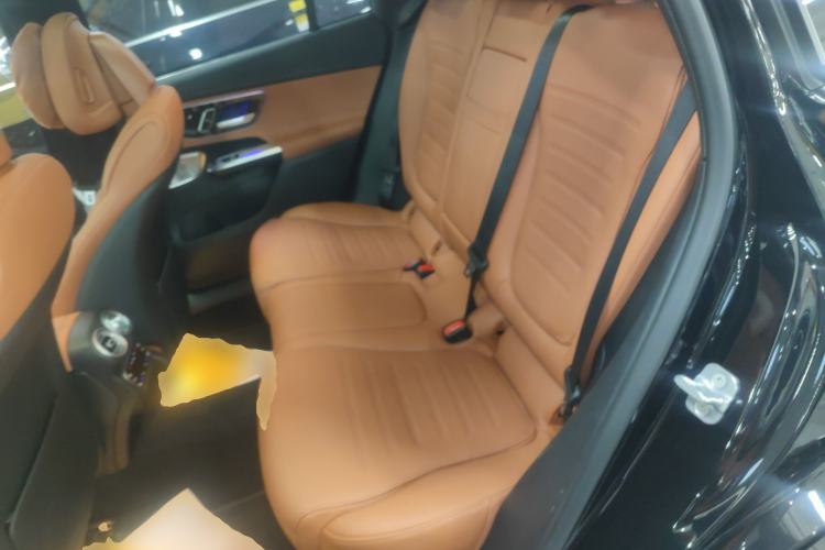 Used Mercedes-Benz GLC 2023 Facelift GLC 260 L 4MATIC Luxury Version 5 Seats Left Rear Seat
