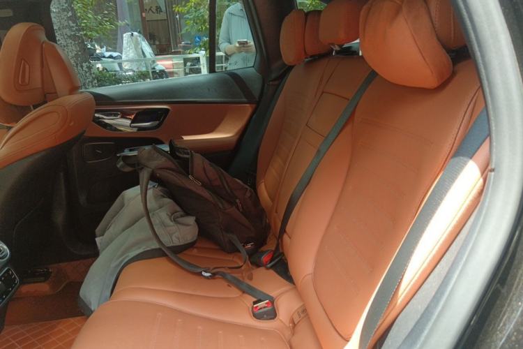Used Mercedes-Benz GLC 2023 Facelift GLC 260 L 4MATIC Luxury Version 5 Seats Left Rear Seat