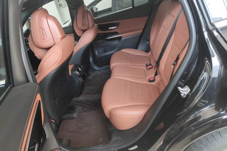 Used Mercedes-Benz GLC 2023 GLC 300 L 4MATIC Dynamic Edition 5-seater Left Rear Seat