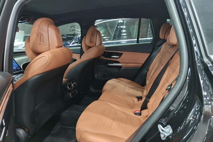 Used Mercedes-Benz GLC 2023 Facelift GLC 260 L 4MATIC Dynamic Version 5 Seats Left Rear Seat