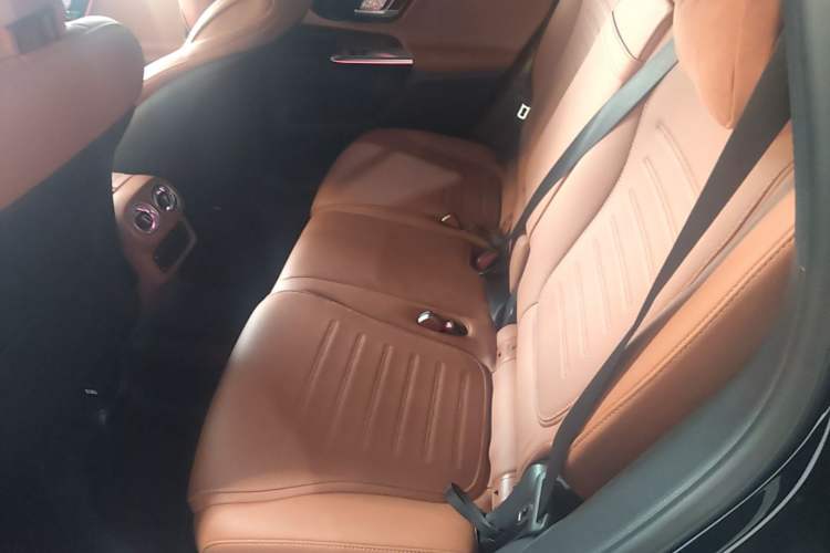 Used Mercedes-Benz GLC 2023 GLC 260 L 4MATIC Luxury 7-Seater Left Rear Seat
