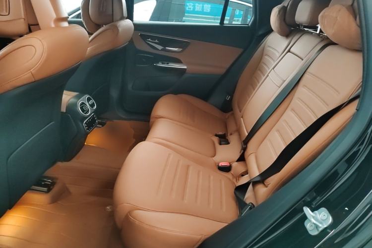 Used Mercedes-Benz GLC 2023 Facelift GLC 260 L 4MATIC Dynamic Version 5 Seats Left Rear Seat