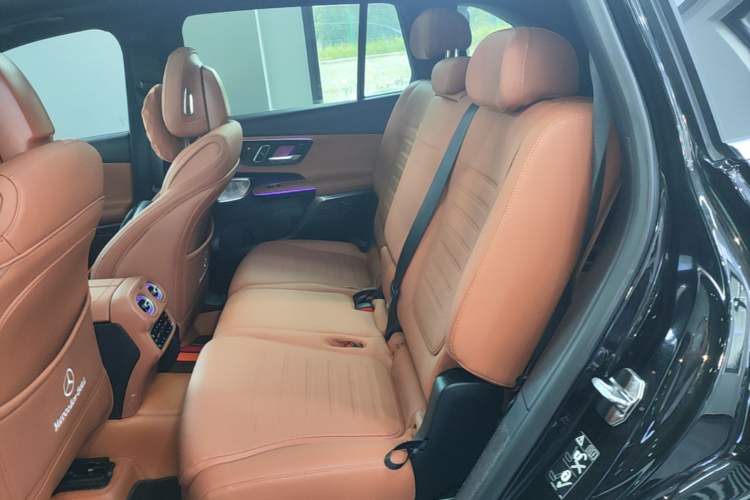 Used Mercedes-Benz GLC 2023 Refreshed GLC 300 L 4MATIC Luxury Version 7 Seats Left Rear Seat