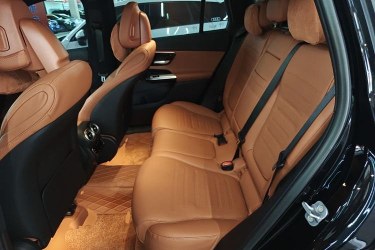 Used Mercedes-Benz GLC 2023 Refreshed GLC 300 L 4MATIC Dynamic Edition 5 Seats Left Rear Seat
