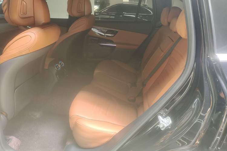 Used Mercedes-Benz GLC 2023 GLC 260 L 4MATIC Luxury Model 5 Seats Left Rear Seat
