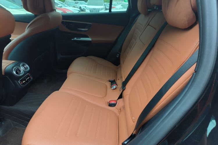 Used Mercedes-Benz GLC 2023 Refreshed GLC 300 L 4MATIC Dynamic Edition 5 Seats Left Rear Seat
