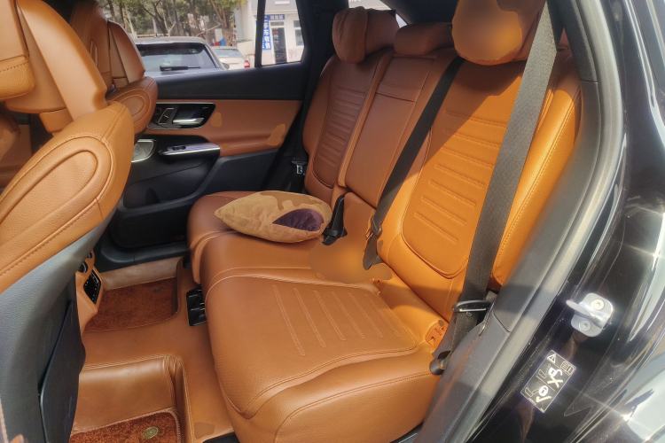 Used Mercedes-Benz GLC 2023 GLC 300 L 4MATIC Luxury 7-Seater Left Rear Seat