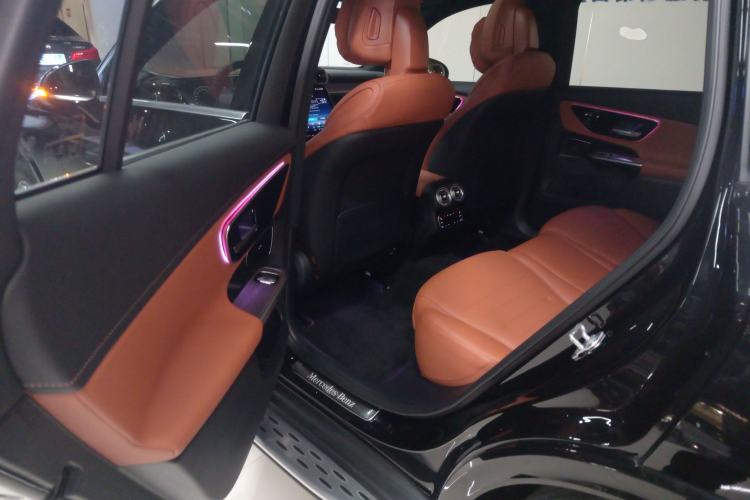 Used Mercedes-Benz GLC 2023 Refreshed GLC 300 L 4MATIC Dynamic Edition 5 Seats Left Rear Seat