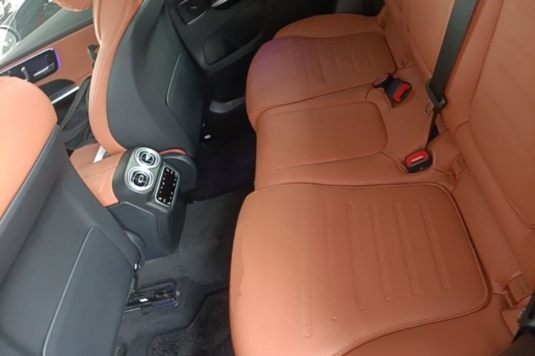 Used Mercedes-Benz GLC 2023 Refreshed GLC 300 L 4MATIC Dynamic Edition 5 Seats Left Rear Seat