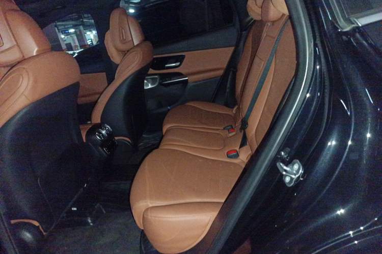 Used Mercedes-Benz GLC 2023 GLC 300 L 4MATIC Dynamic Edition 5-seater Left Rear Seat