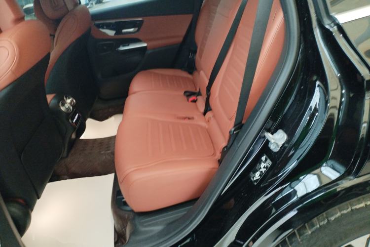 Used Mercedes-Benz GLC 2023 GLC 260 L 4MATIC Luxury 7-Seater Left Rear Seat