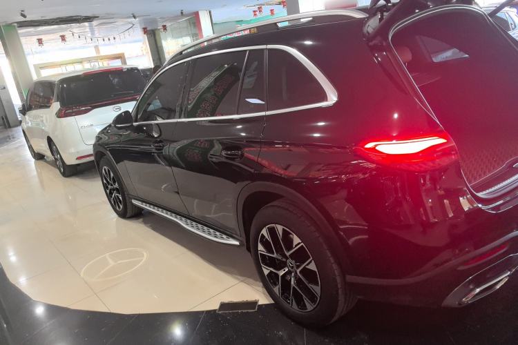 Used Mercedes-Benz GLC 2023 Facelift GLC 260 L 4MATIC Dynamic Version 5 Seats Left Side